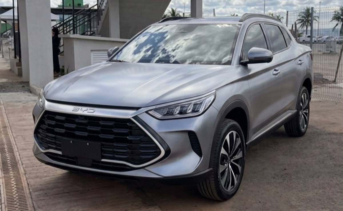BYD Mako frente