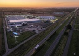 Nuevo Centro Industrial Zárate de Mercedes-Benz Camiones y Buses