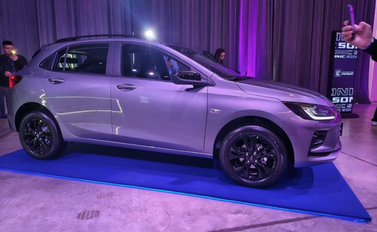 Chevrolet Onix Actic 2027 perfil