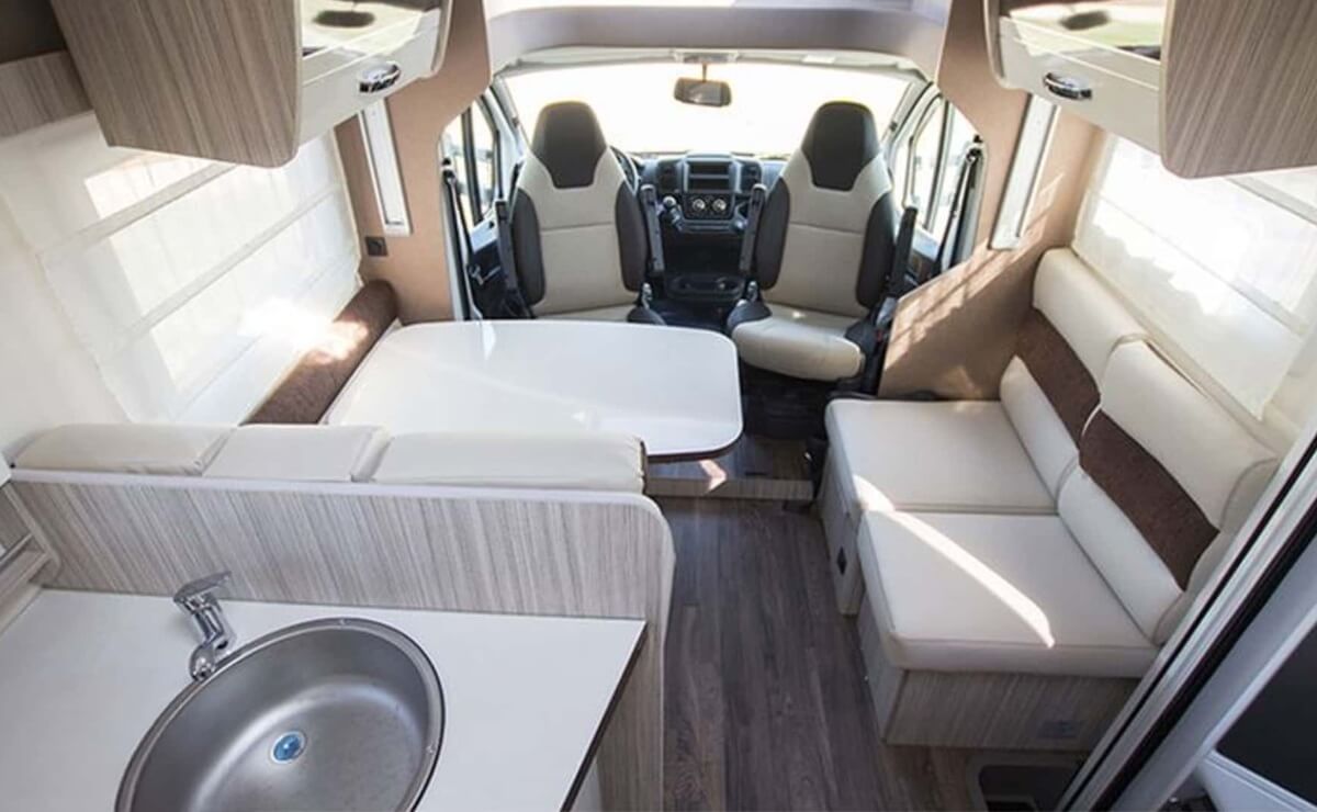 Elnagh T Loft 450 interior