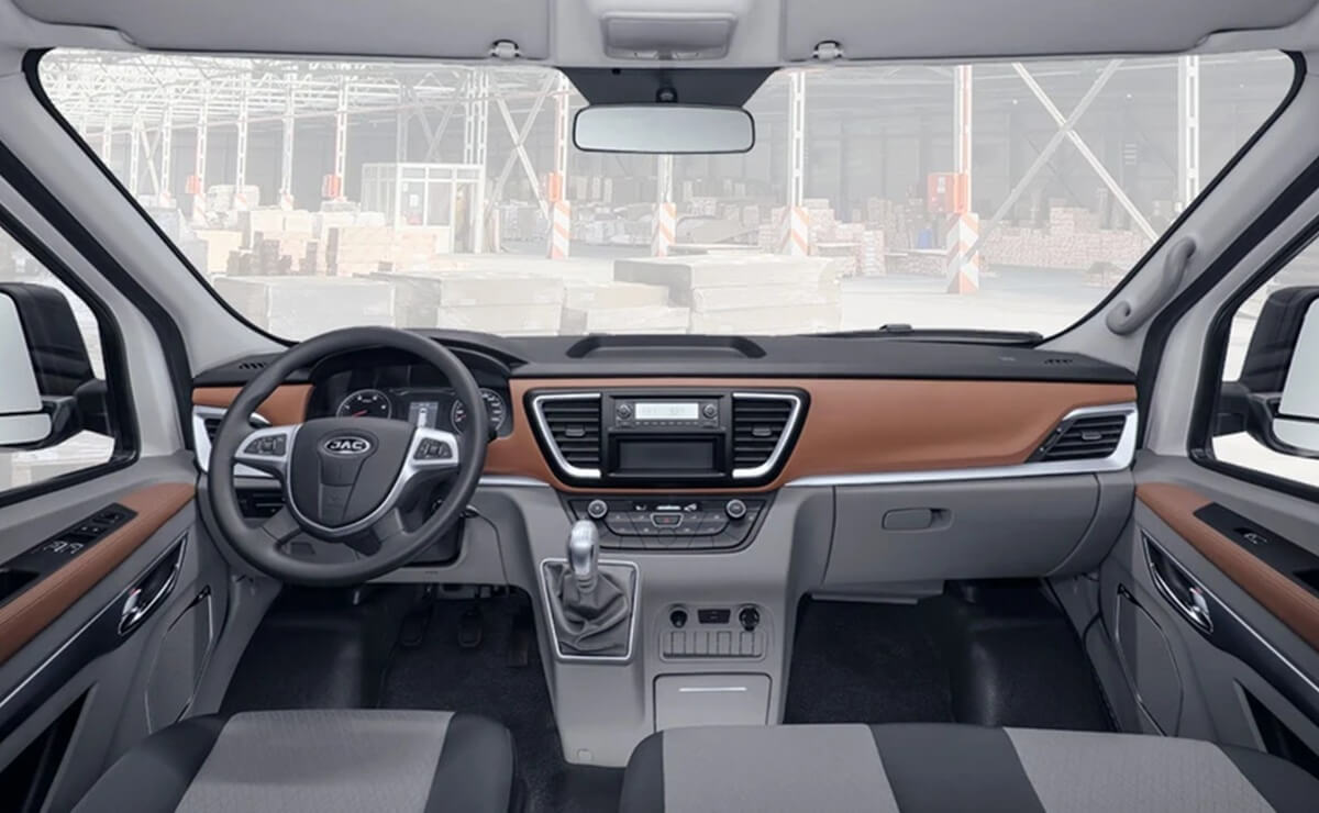 JAC Sunray Cargo Euro 6 interior