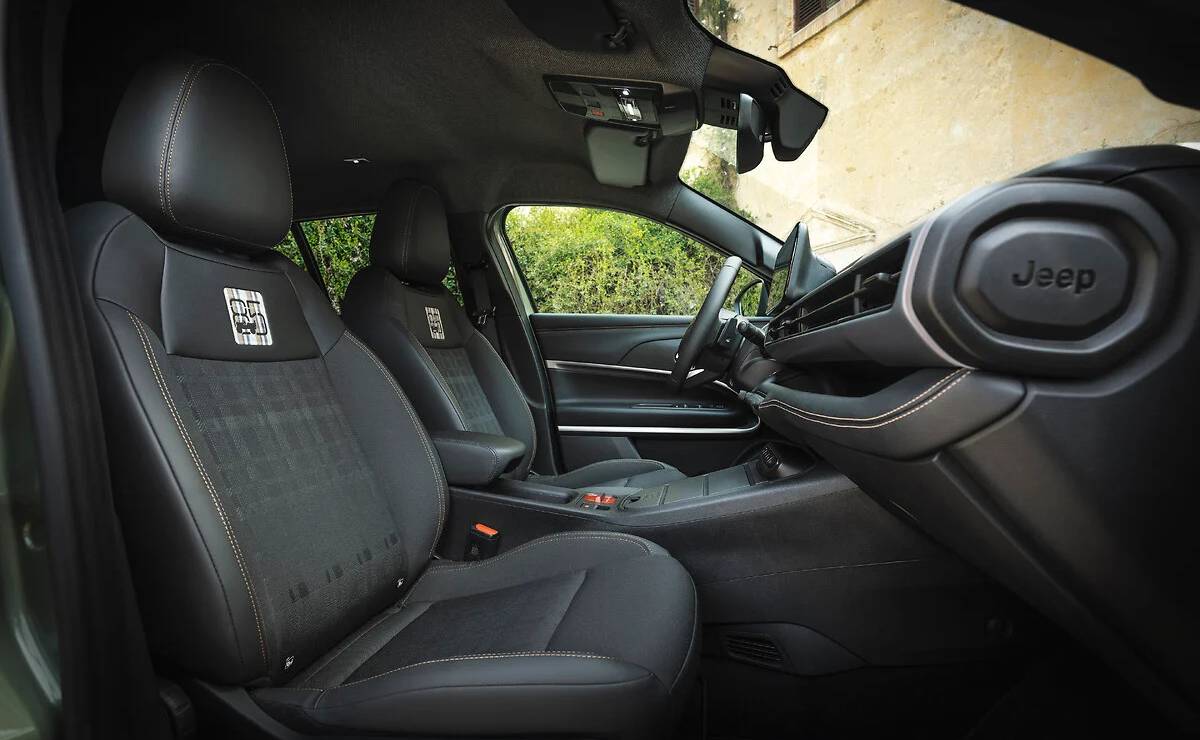 Jeep Avenger 4xe–85th anniversary asientos