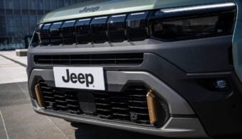 Jeep Avenger 4xe–85th anniversary trompa