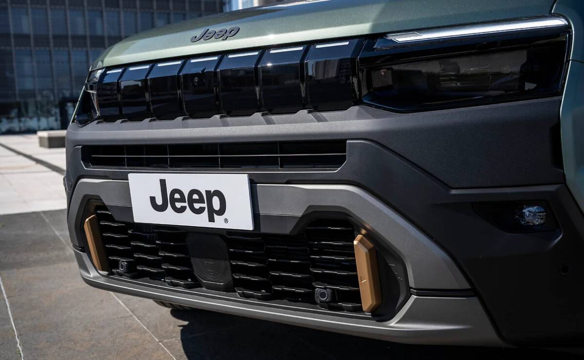 Jeep Avenger 4xe–85th anniversary trompa