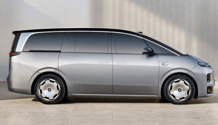 Leapmotor D99, la nueva minivan