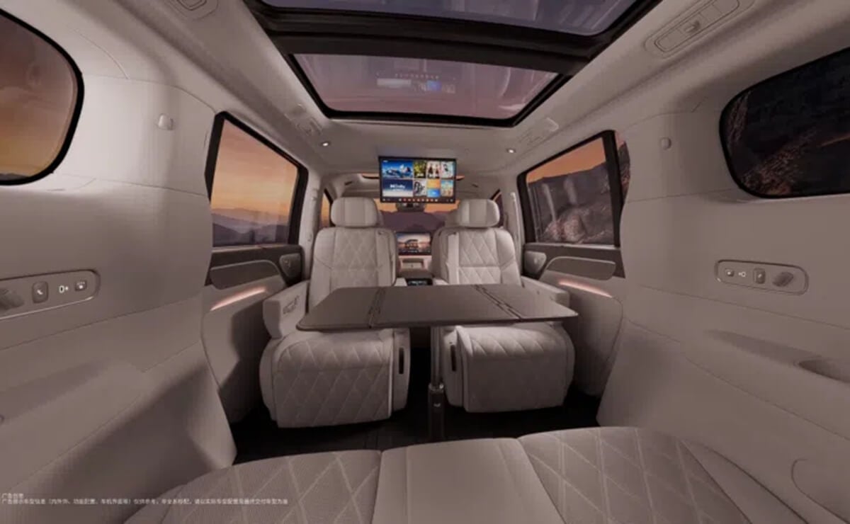 Leapmotor minivan D99 por dentro