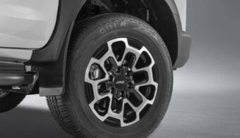 Pick up JAC T9 llanta