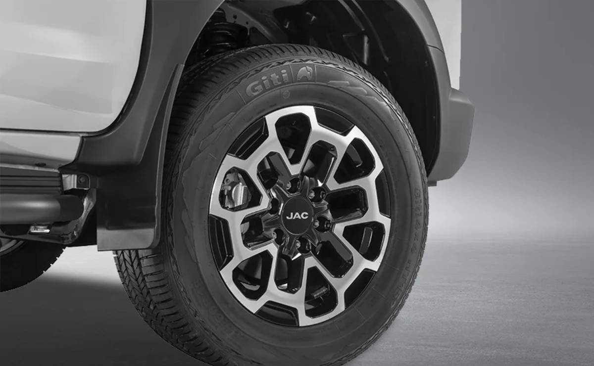 Pick up JAC T9 llanta