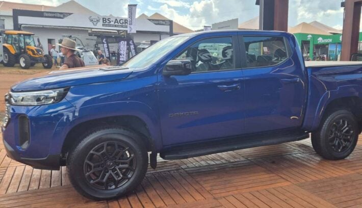 Pick up Ram Dakota Night Edition perfil