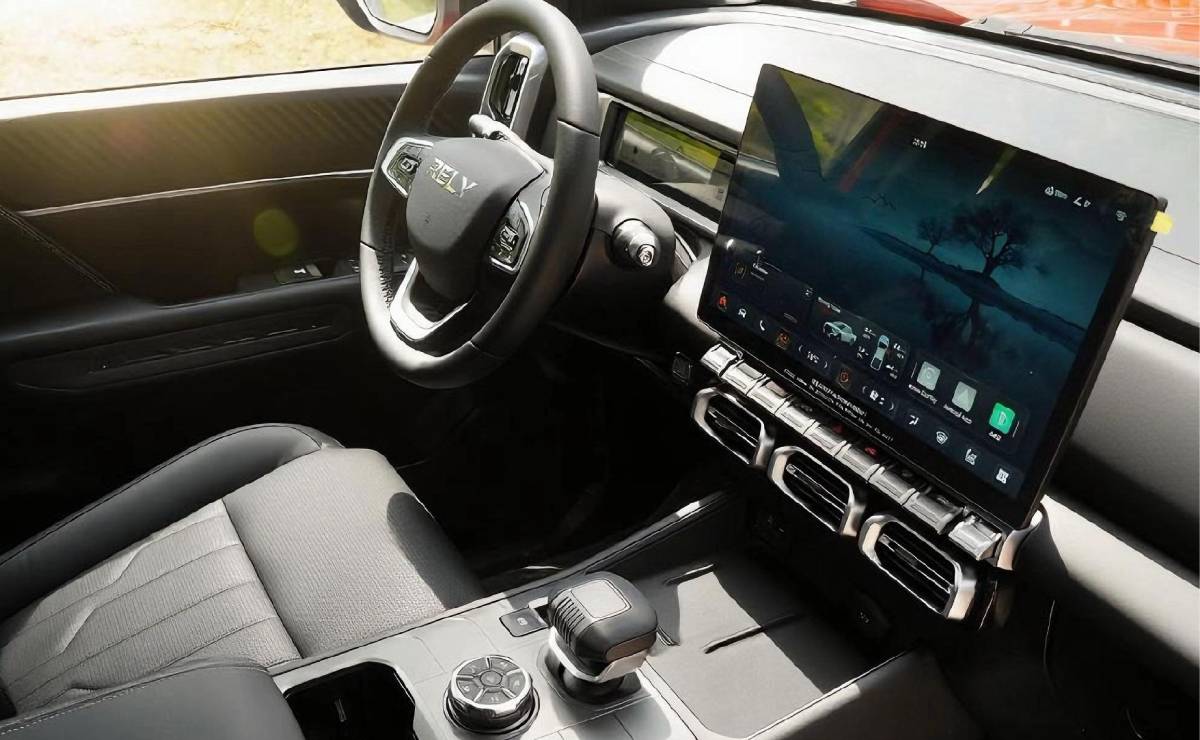 Pick up Rely R8 interior 1