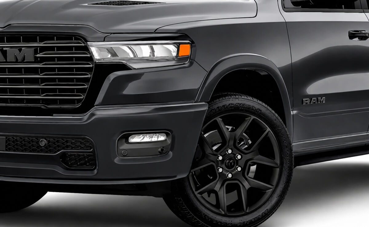 420 CV, última tecnología y equipamiento de primer nivel: RAM y esta nueva versión de la 1500 1 RAM y la versión Laramie Night Edition para la 1500