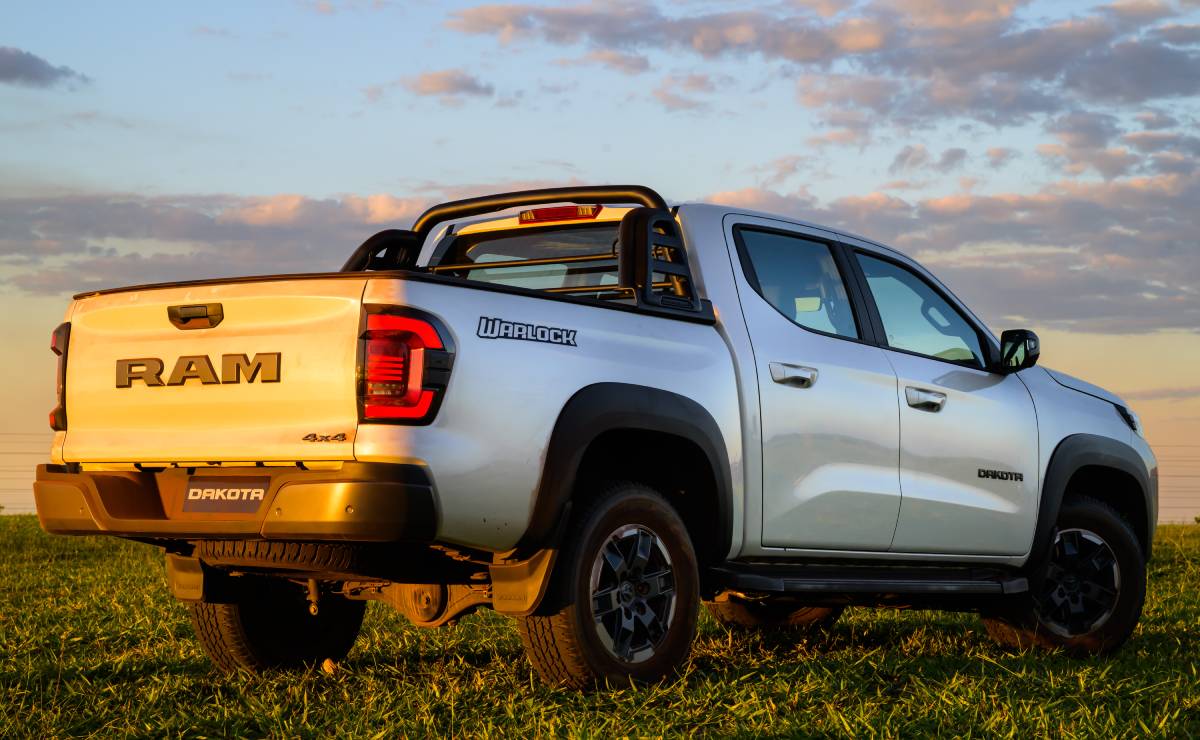 RAM Dakota