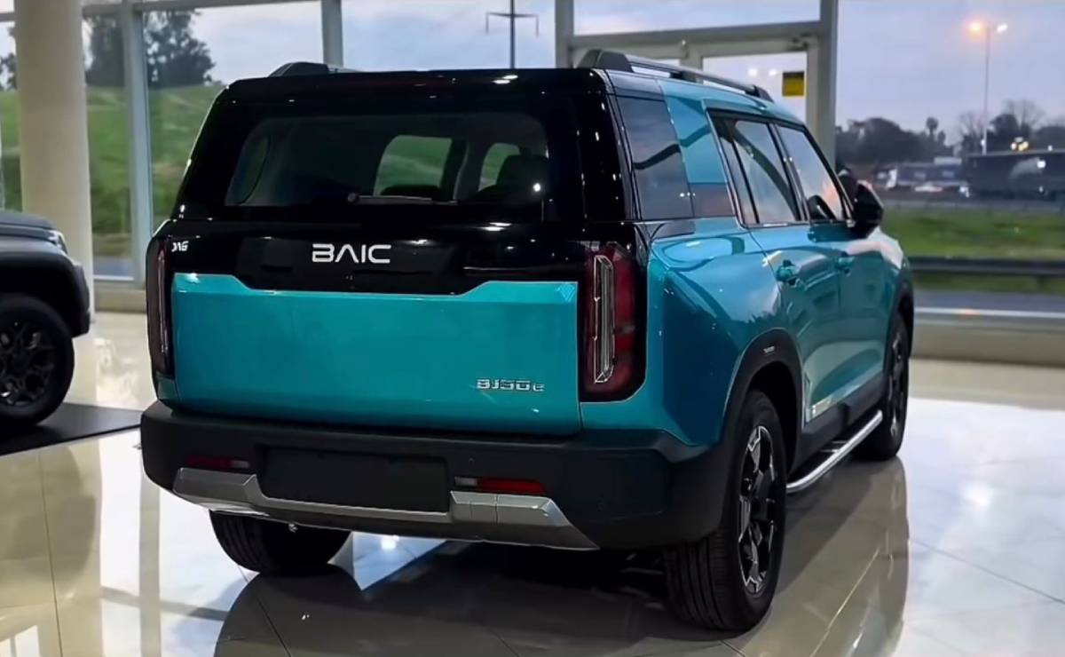 SUV BAIC BJ30 trasera 1