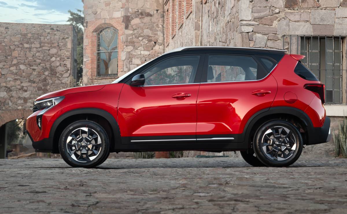 SUV Kia Sonet 2027 perfil