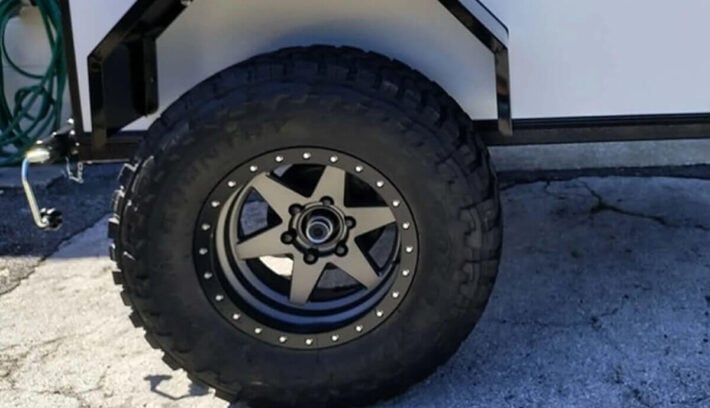 Trail Box, el remolque para convertir cualquier pick up o furgoneta en camper
