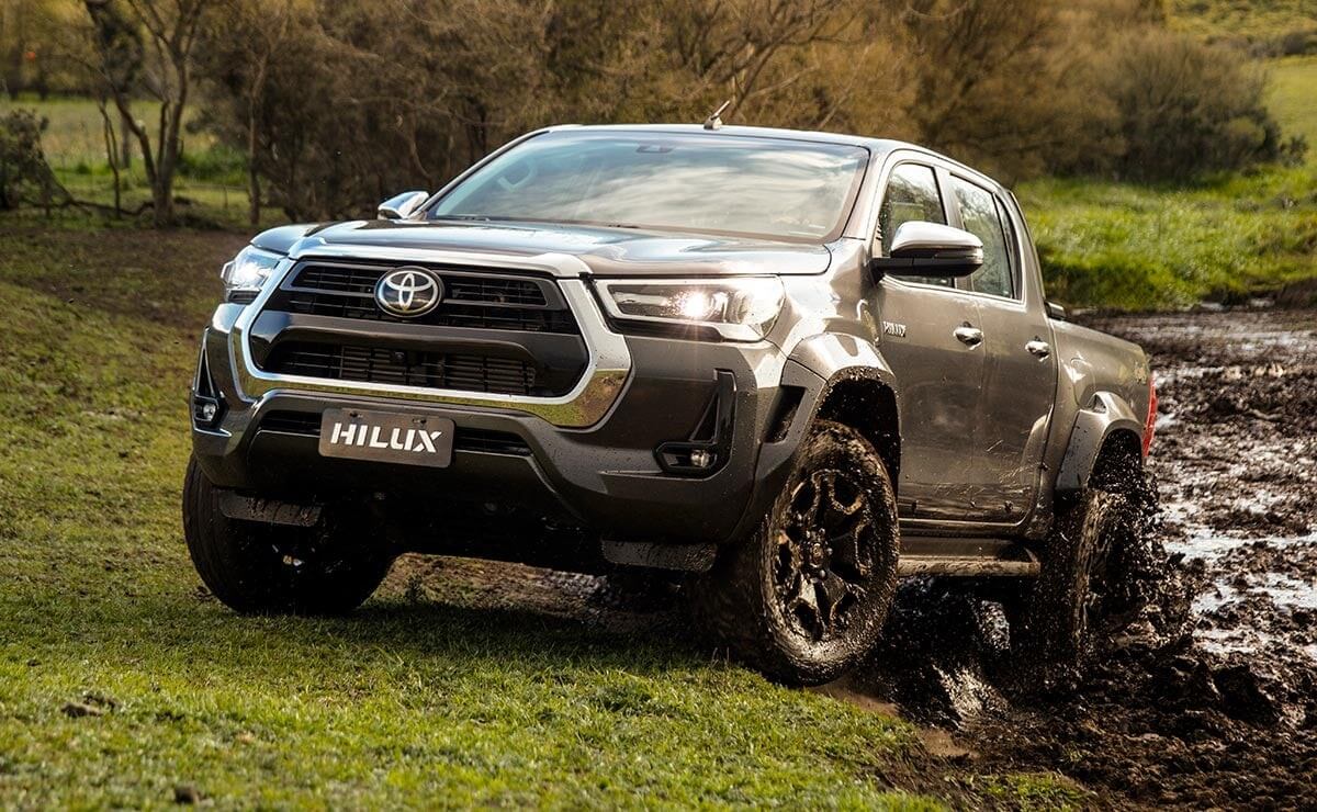 Iveco tiene el camión más vendido de abril: ¿cómo quedó el top 5 de los pesados? 3 Toyota Hilux 1