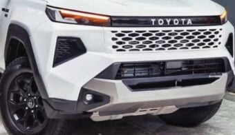 Toyota Hilux 2026 teaser 2