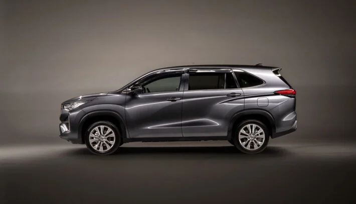 7 asientos y precio más bajo para la Toyota Innova Zenix