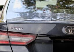 Toyota Yaris sedan teaser cola