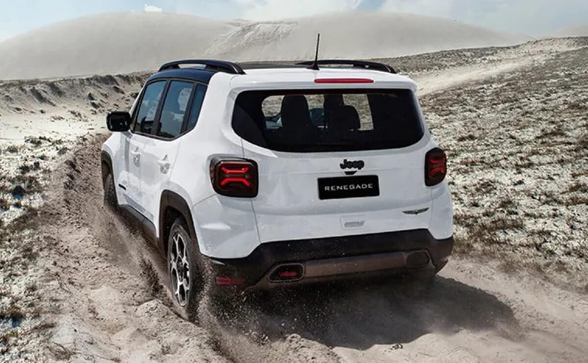 Jeep baja el precio del Renegade y Compass, pero no para todos: ¿cuánto valen los SUVs? 3 Un Jeep Renegade