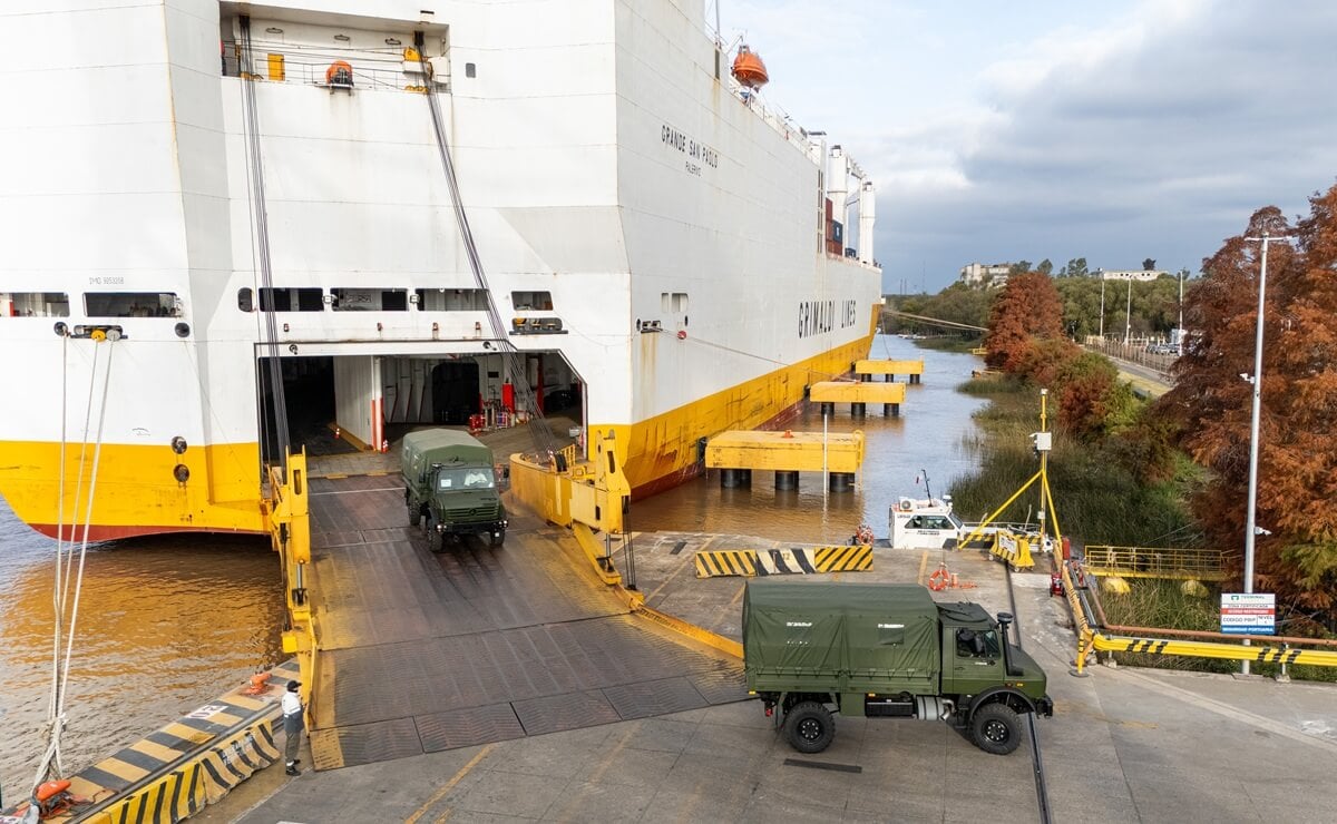 Las primeras unidades entregadas del Unimog U4000 serán exhibidas en el 216.° Aniversario de la creación del Ejército Argentino 2 Unimog U4000 2