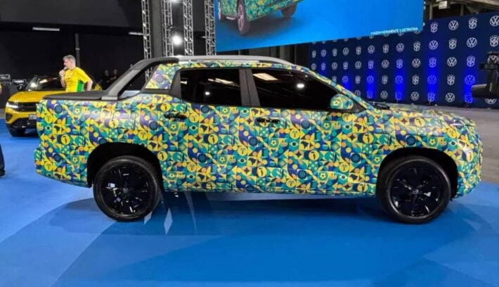 Volkswagen Tukan camuflada perfil