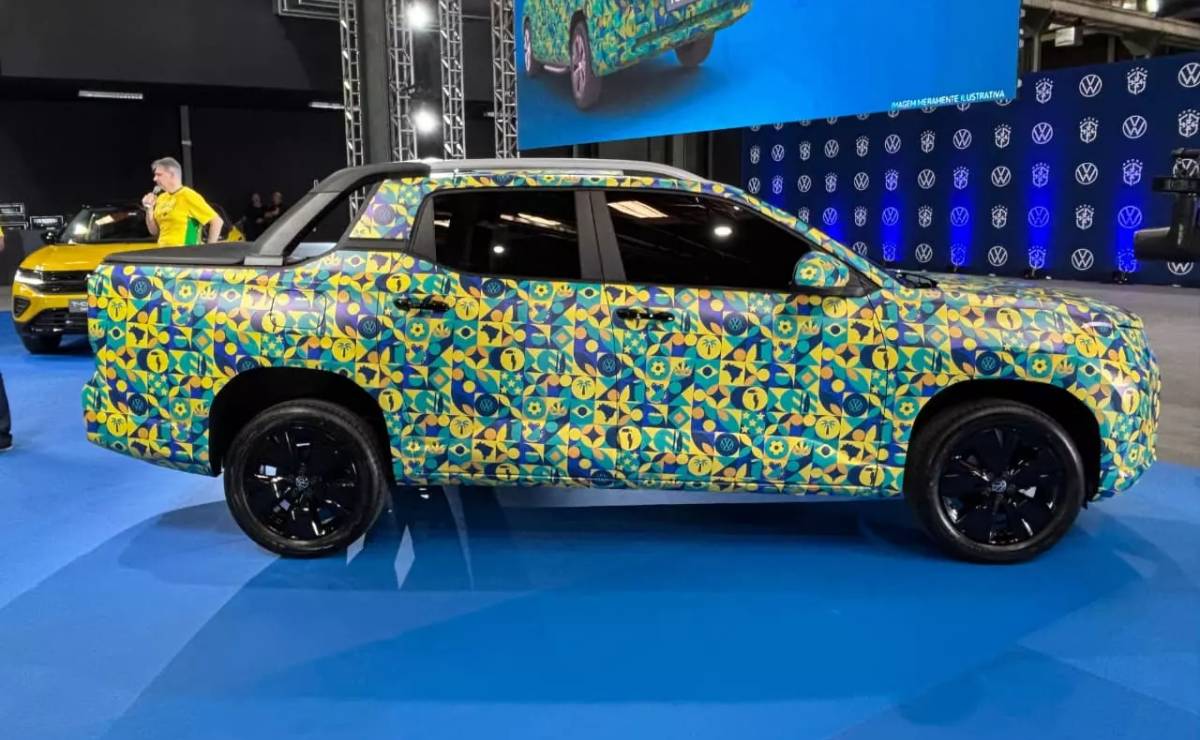 Volkswagen Tukan camuflada perfil