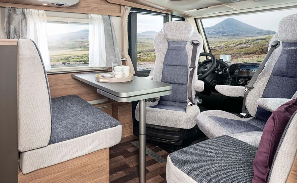Weinsberg CaraCore 700 MEB 2026 asientos