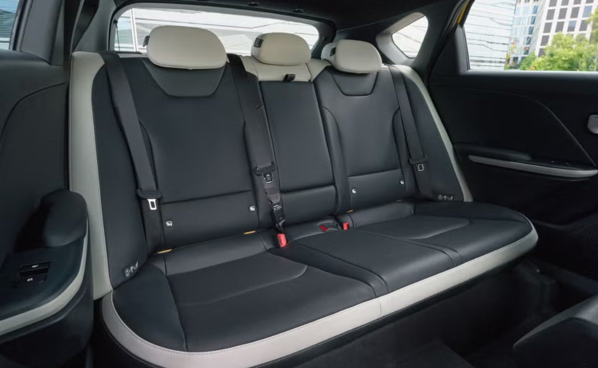 kia k4 sportwagon 2