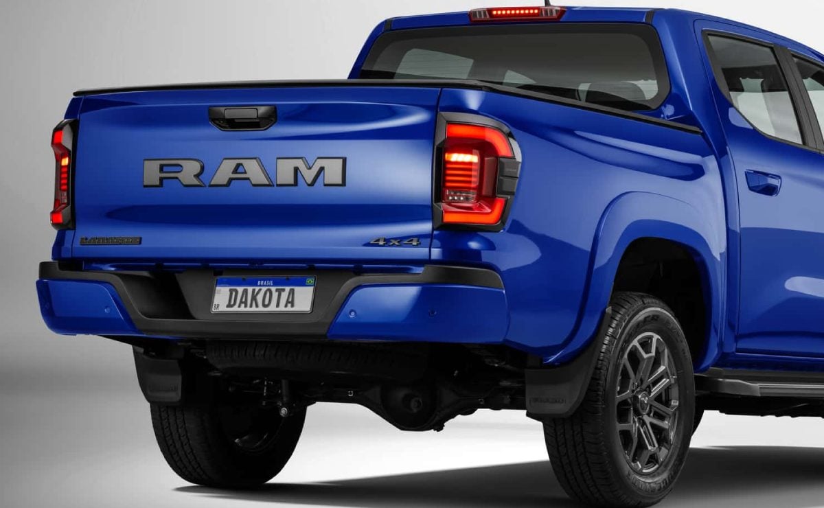 ram dakota night edition