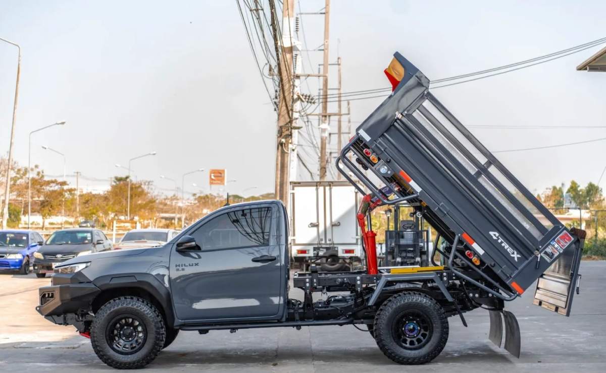 toyota hilux travo 4