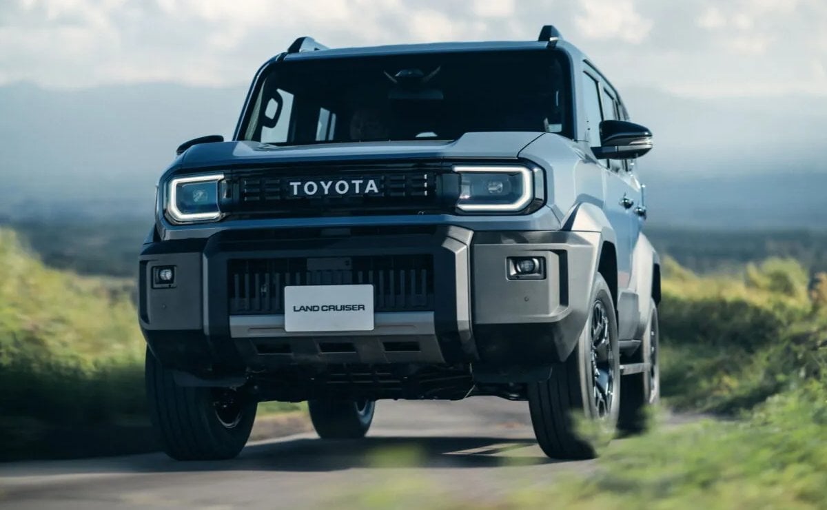 toyota land cruiser fj 2