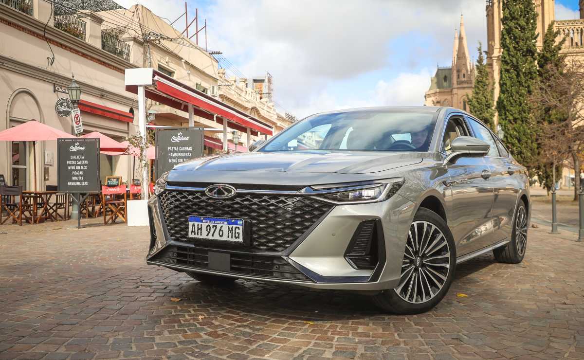 Chery Arrizo 8