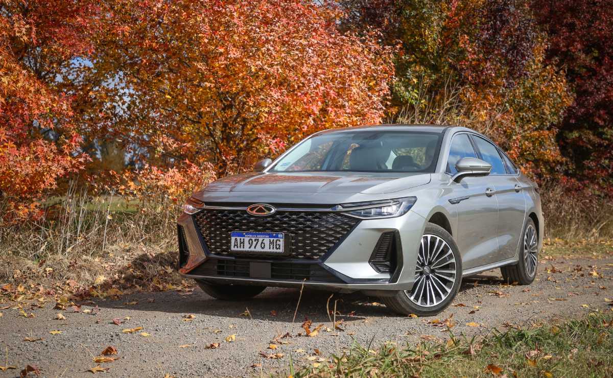 Chery Arrizo 8