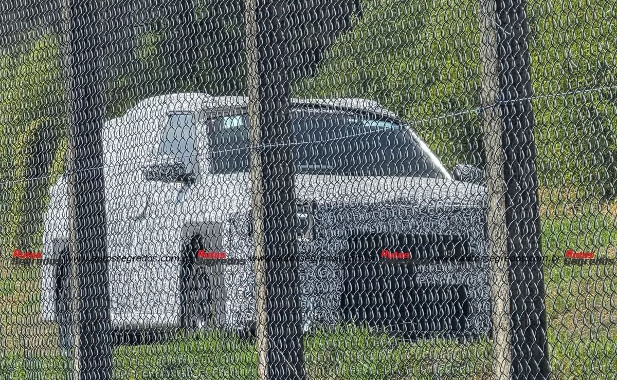 ¿El reemplazo del Pulse? Fiat presentará un nuevo SUV de 7 asientos 3 Fiat F2U camuflado