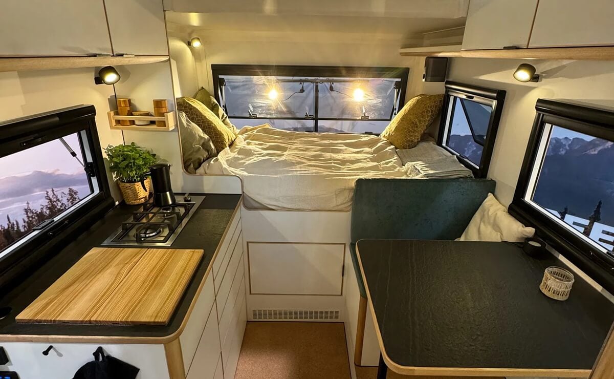 Greenlander Sherpa: la nueva y exclusiva camper con base de Mercedes e Iveco Daily 4 Greenlander Sherpa interior