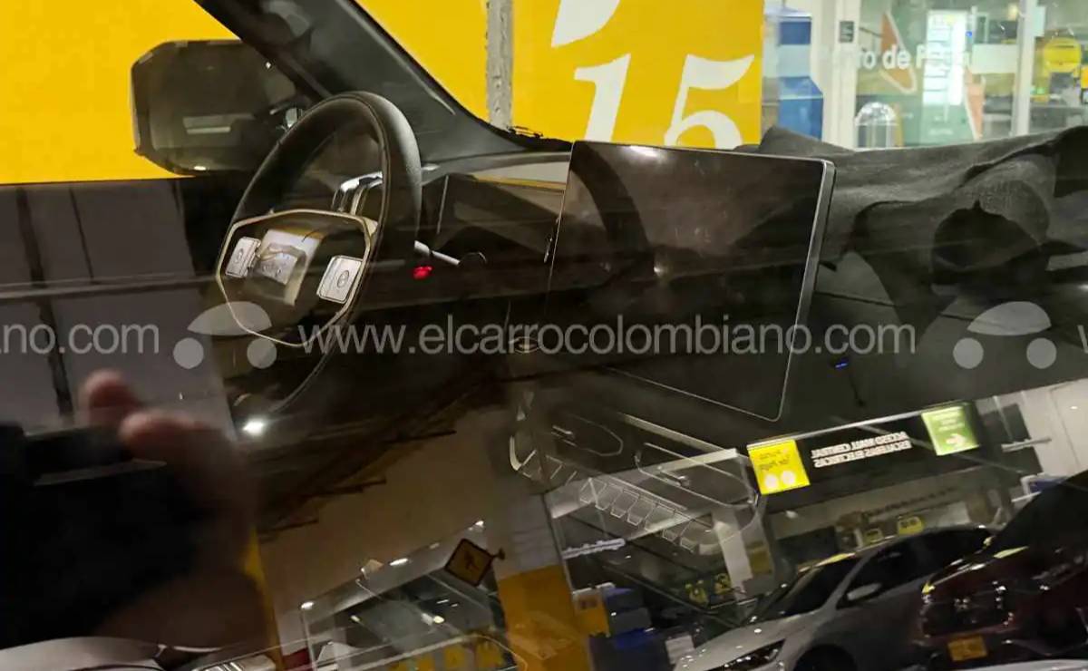 Nissan Frontier Pro PHEV unidad de prueba interior