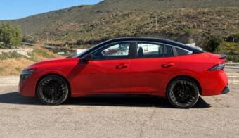 Nuevo Nissan Sentra perfil 4
