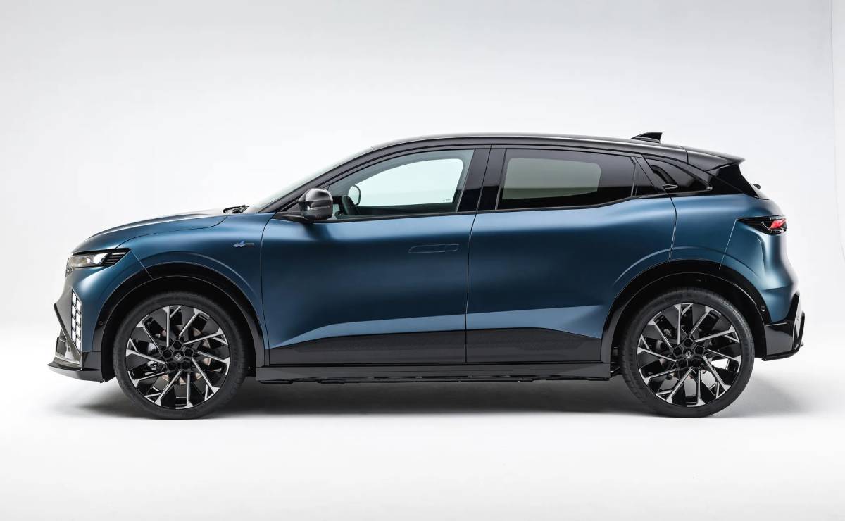 Nuevo Renault Megane E Tech Electric perfil