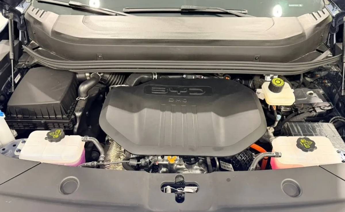 Pick up BYD Shark motor 4