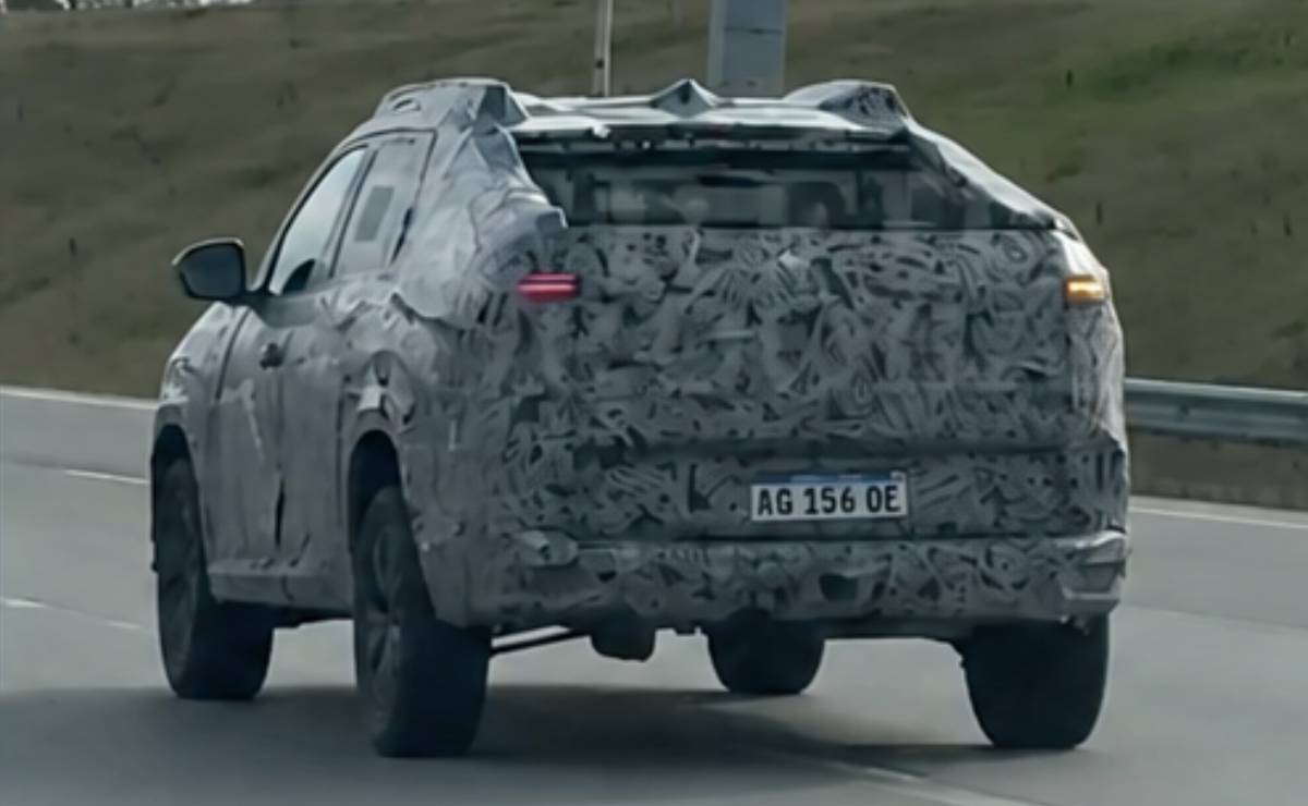 Renault Niagara unidad camuflada trasera 1