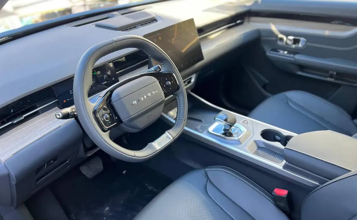 SUV Jetour Dashing 1.5 interior