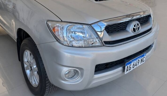 Toyota Hilux 2010 0km