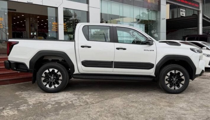 Toyota Hilux Trailhunter 2026 perfil