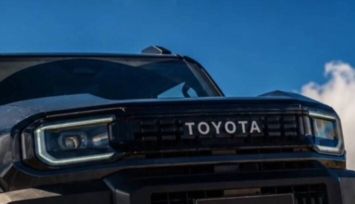 Toyota Land Cruiser FJ teaser 1