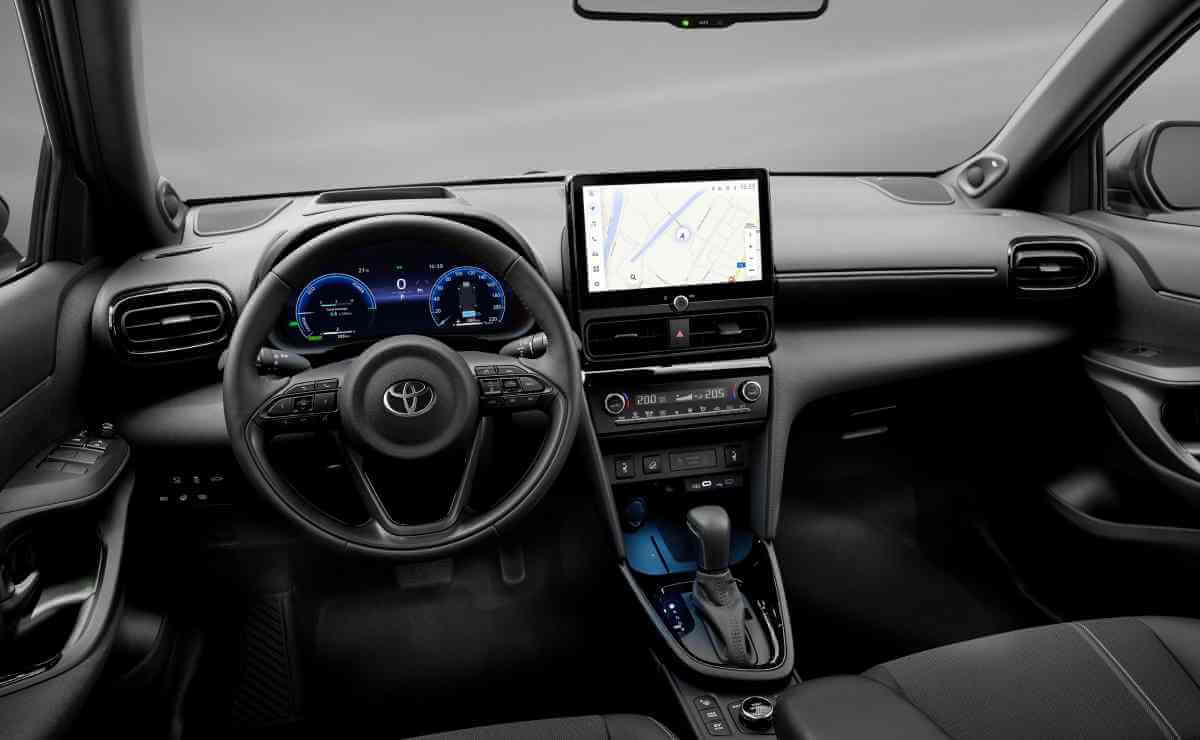Toyota lanzó el Yaris Cross 2026: ¿qué precio tiene ahora el renovado B-SUV? 3 Toyota Yaris Cross 2026 interior