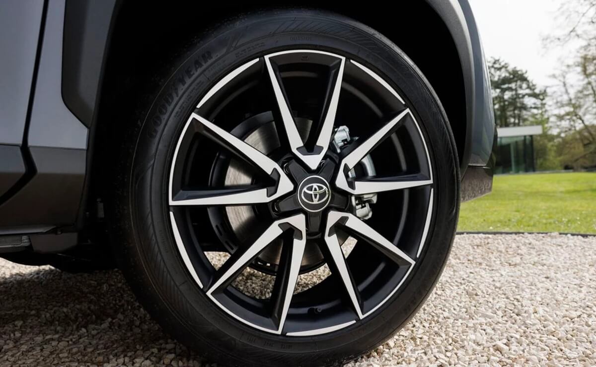 Toyota lanzó el Yaris Cross 2026: ¿qué precio tiene ahora el renovado B-SUV? 1 Versiones, precios y más sobre el Toyota Yaris Cross 2026