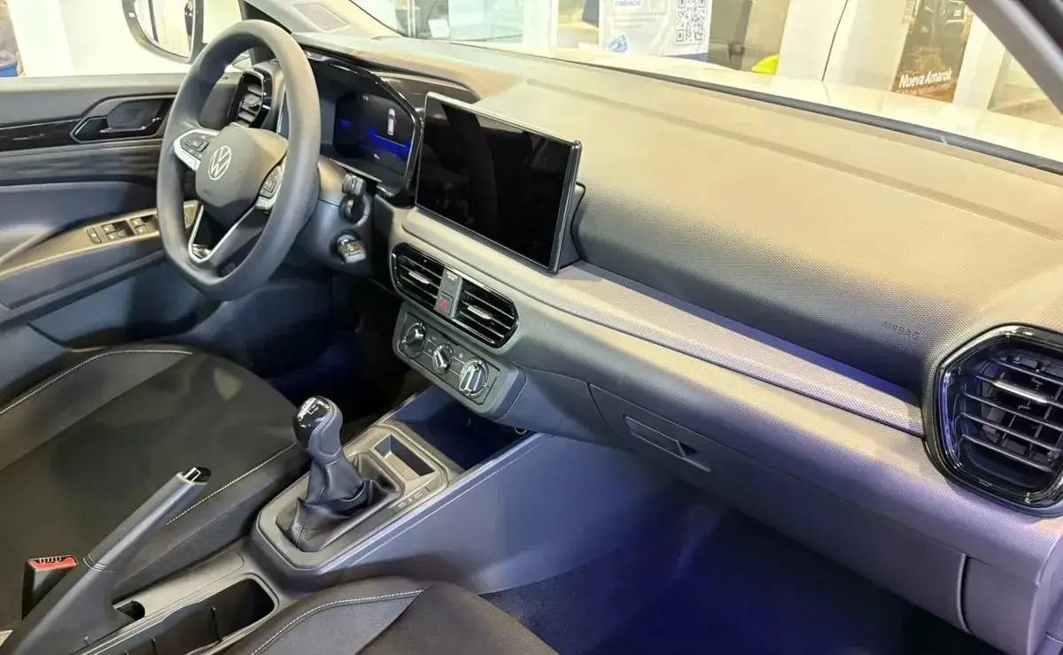 Volkswagen Tera Trend interior
