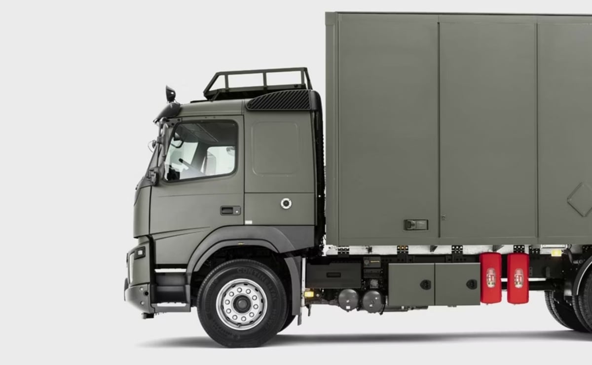 Volvo FMX Defense perfil