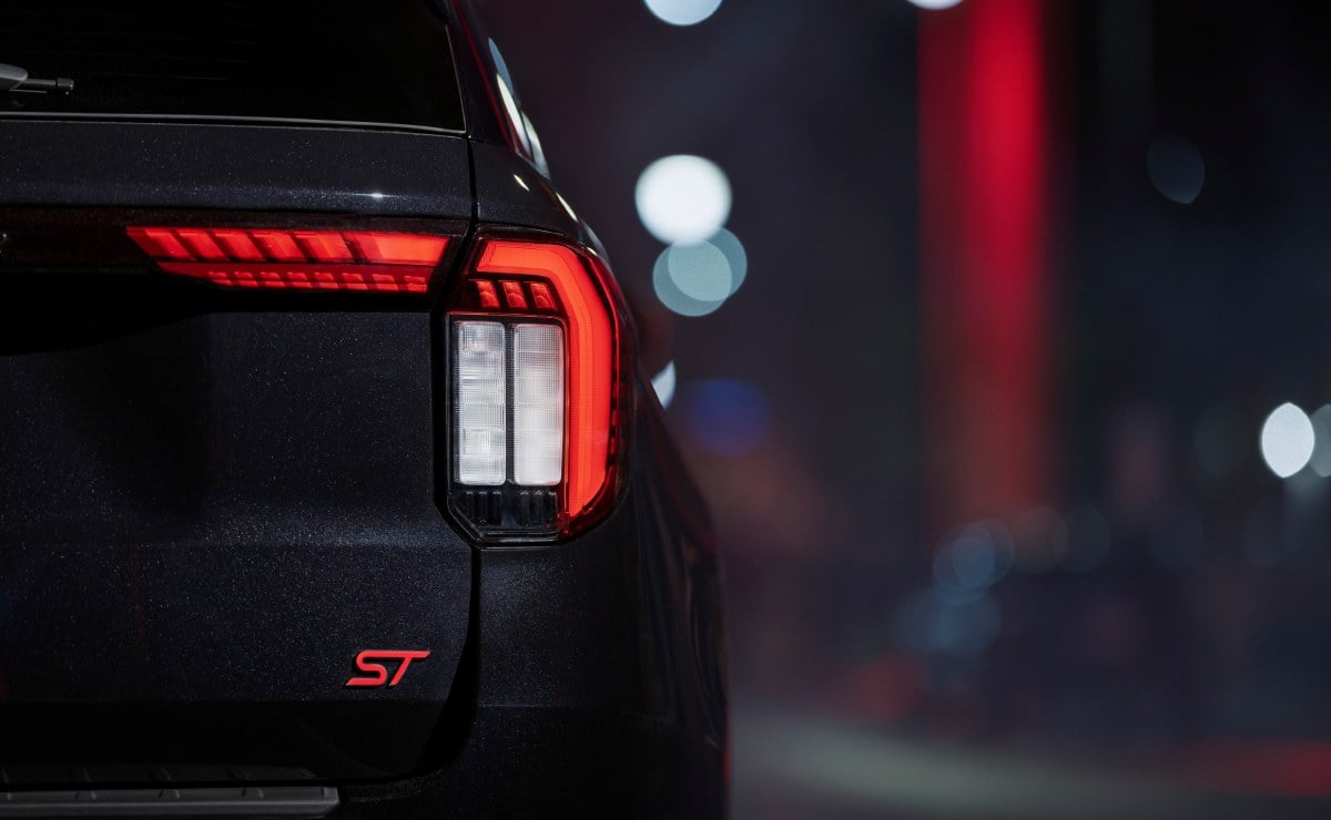 ford explorer st 2027 2